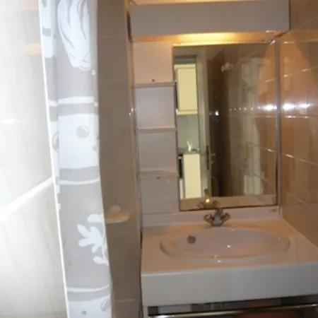 Apartment 2 Pieces Avec Terrasse Et Parking A 50m - Port Camargue - Fr-1-731-136