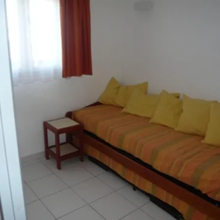 2 Pieces Avec Terrasse Et Parking A 50m - Port Camargue - Fr-1-731-136 Apartment *