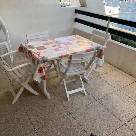 2 Pieces Avec Terrasse Et Parking A 50m - Port Camargue - Fr-1-731-136 ル・グロー・デュ・ロワ